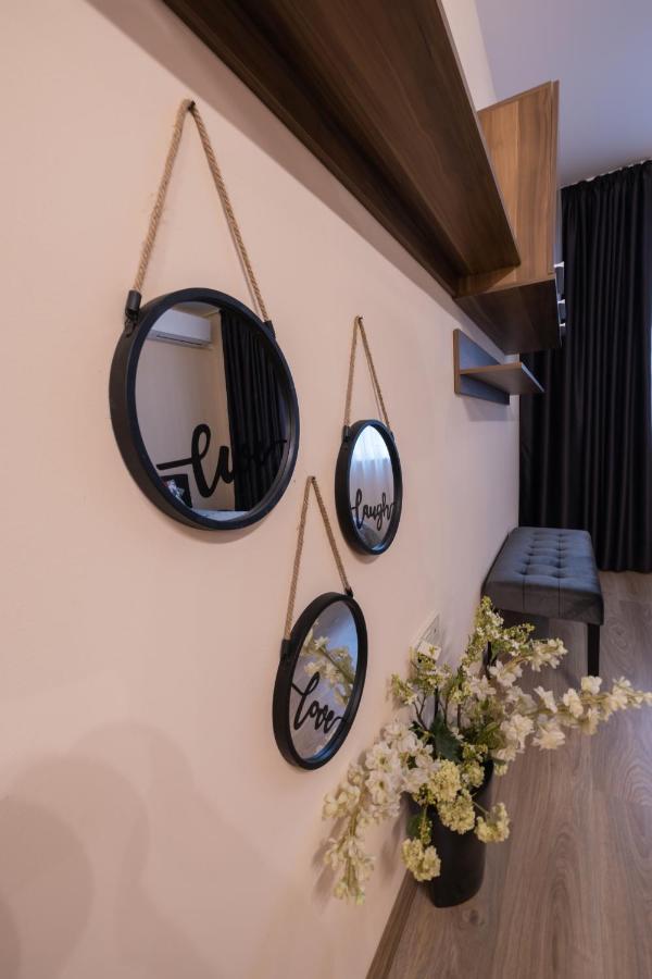 The Red Point Apartamento Varna Exterior foto